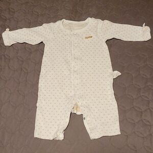 🌸3/$15🌸 Nature Colored beige polka dot 6 months footless sleeper